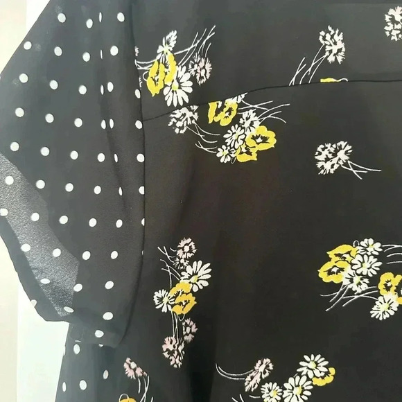 Maurice’s zipper pocket, mixed print, wrap front blouse.  Floral and polka dot. - Picture 9 of 12